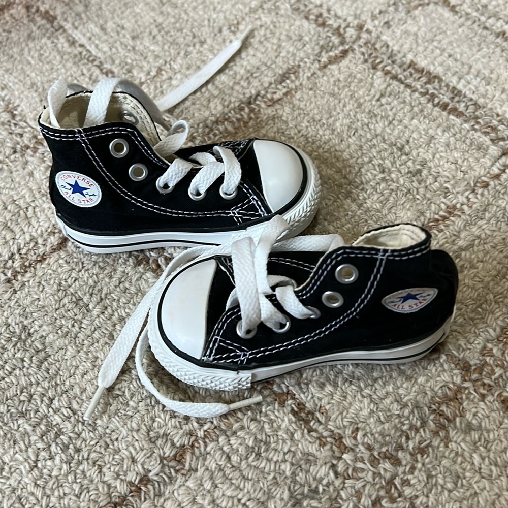 Black high topConverse, baby